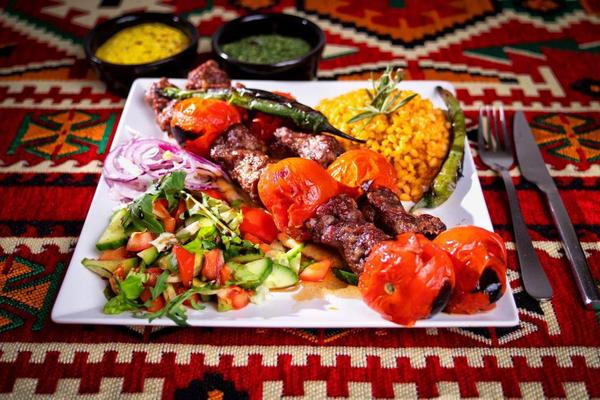  Domatesli Kebab (Kebab cu Rosii)